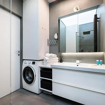 Qbik Artistic Cityscape Apartment